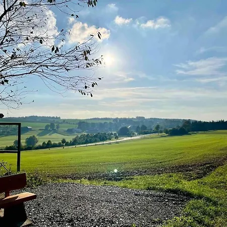 Vakantiehuis Ingrid Gemuetliches Im Gruenen *