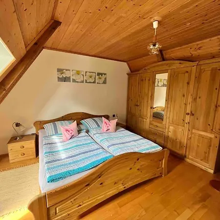 Ingrid Gemuetliches Im Gruenen Vakantiehuis