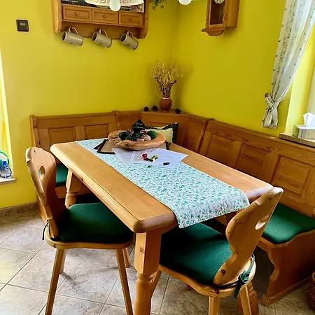 Ingrid Gemuetliches Im Gruenen Vakantiehuis Eichigt