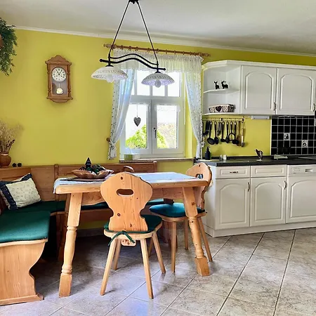 Vakantiehuis Ingrid Gemuetliches Im Gruenen *