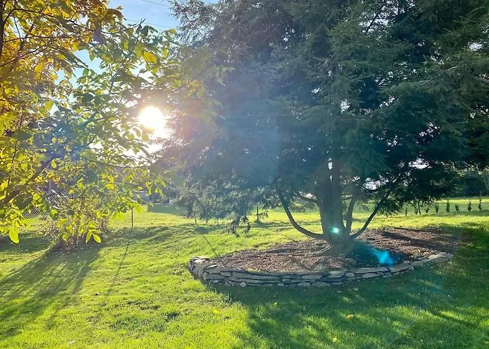 Ingrid Gemuetliches Im Gruenen بيت للعطل *